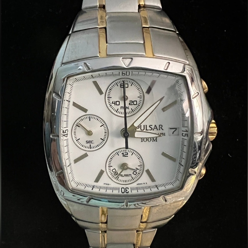 Vintage Classic Men's PULSAR Chronograph - Series PF3 (Cal. 7T62)